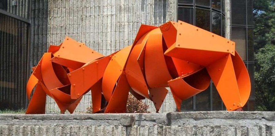 sculpture by edgar negret