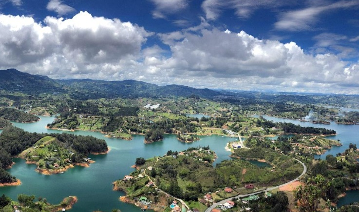 image of guatape and the lake